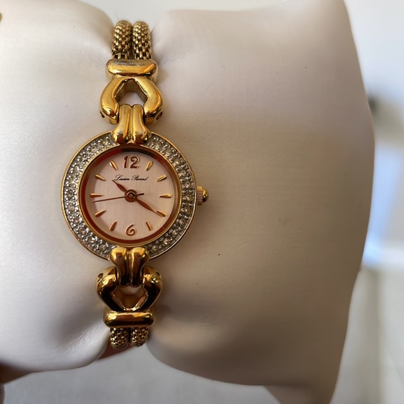 LUCION PICCARD LADIES WATCH - Picture 11 of 13